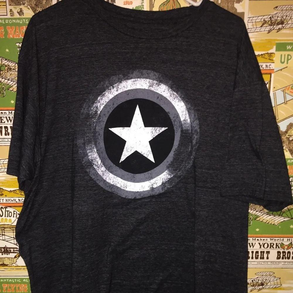 Marvel tee - Picture 1 of 5